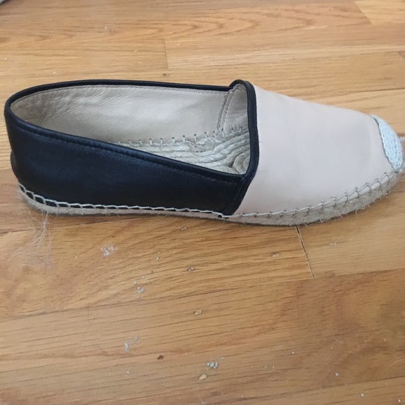 Vince Camuto Flats - Picture 2 of 5